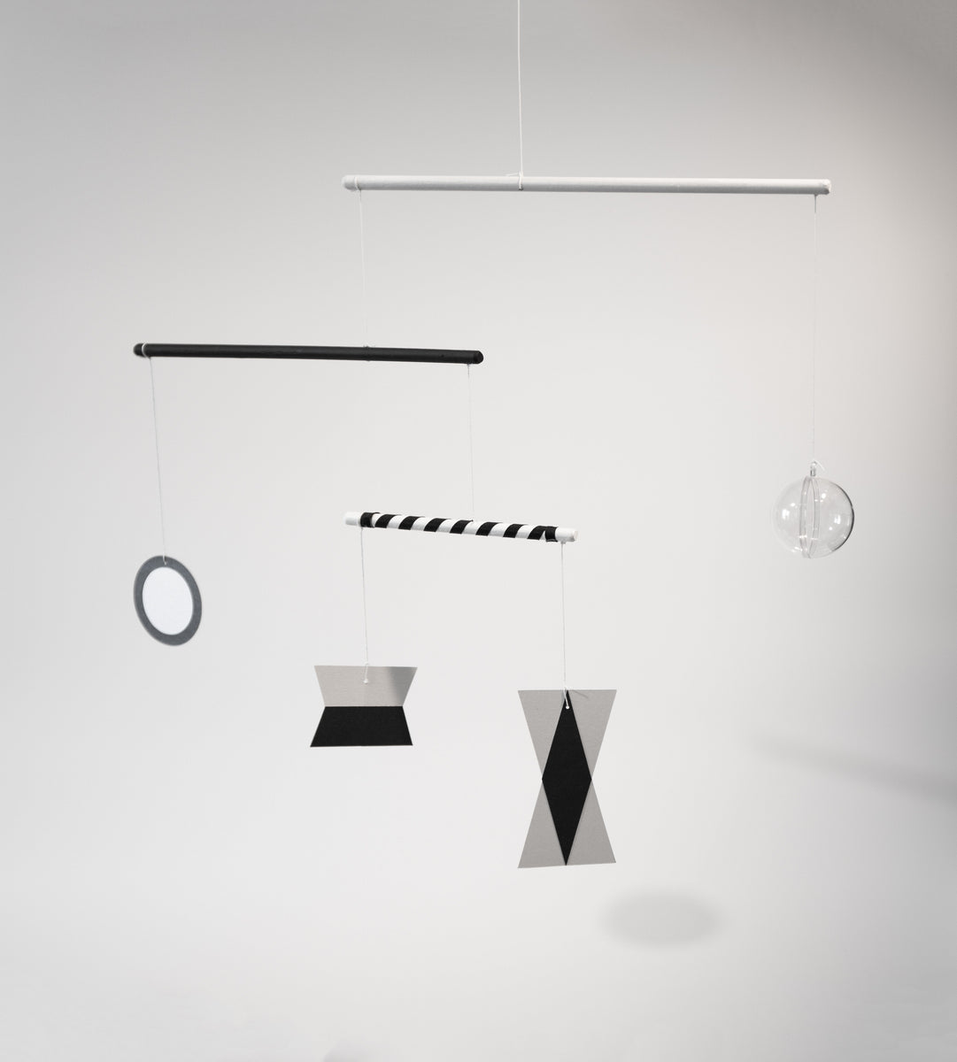 Set Of 5 Montessori Inspired Mobiles With Gym/holder - Black