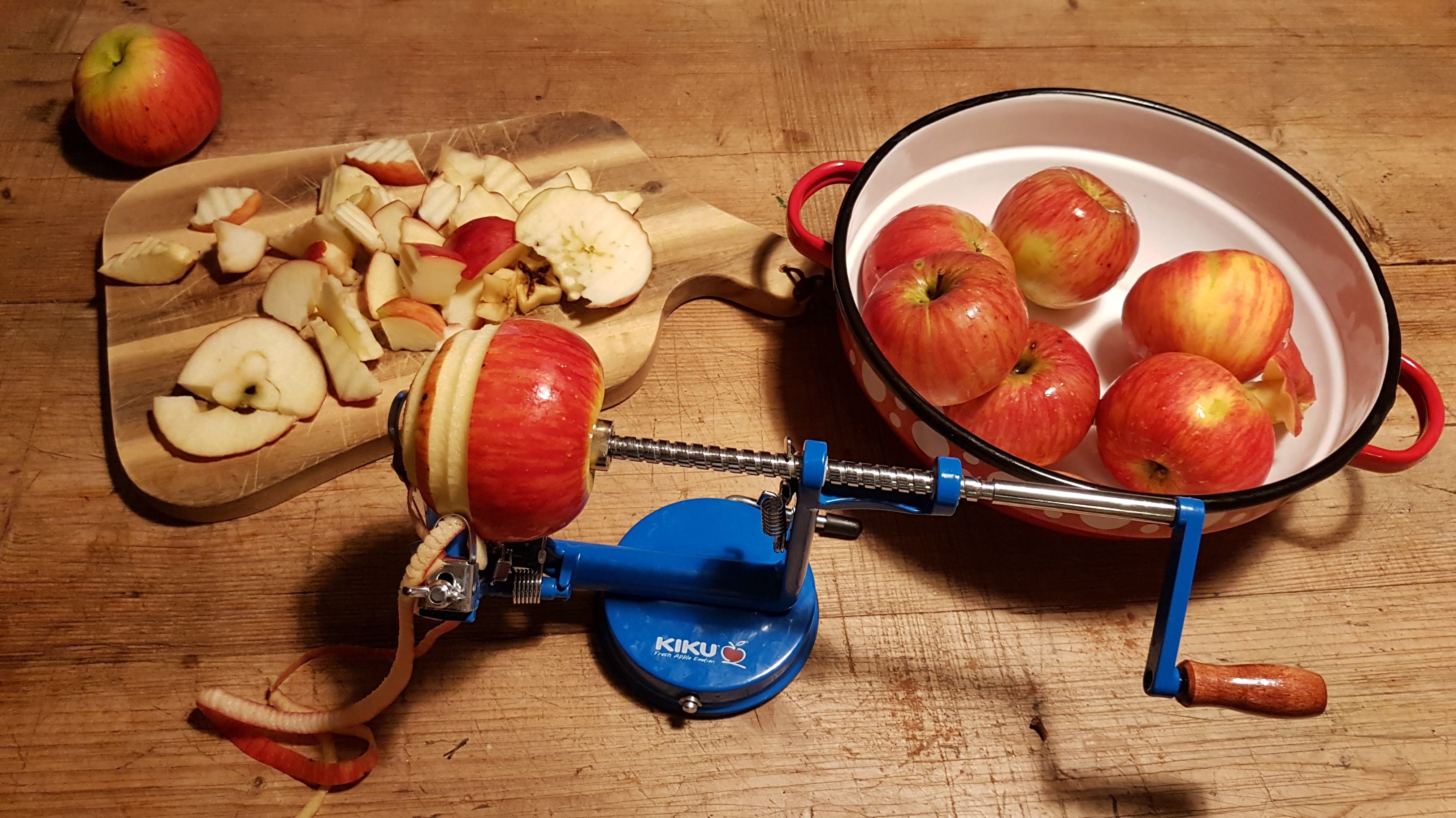 Apple Peeler and Corer Triple Purpose Tool, Kiku